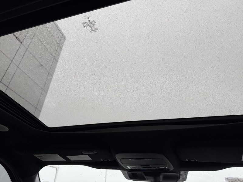 Ford F-150 Vehicle Full-screen Gallery Image 15