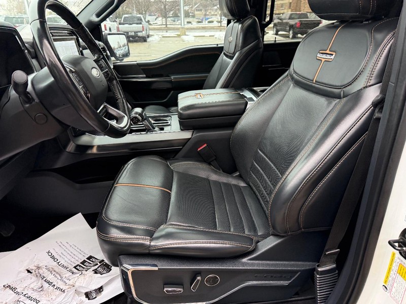 Ford F-150 Vehicle Full-screen Gallery Image 16