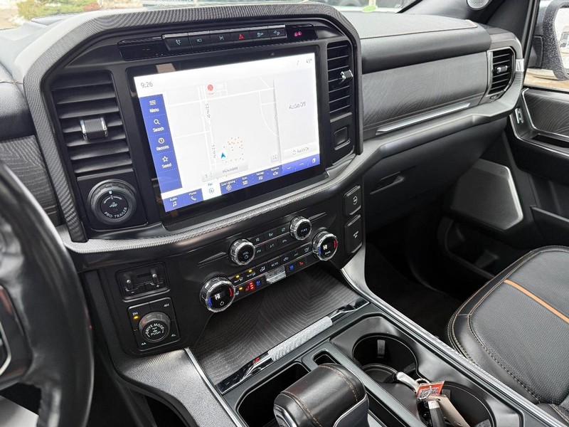 Ford F-150 Vehicle Full-screen Gallery Image 25