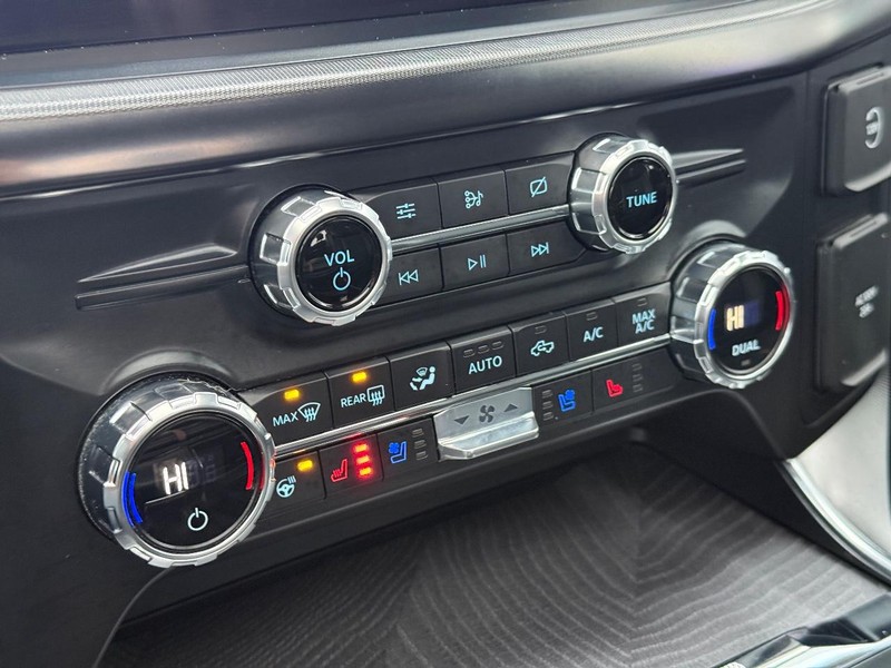 Ford F-150 Vehicle Full-screen Gallery Image 28