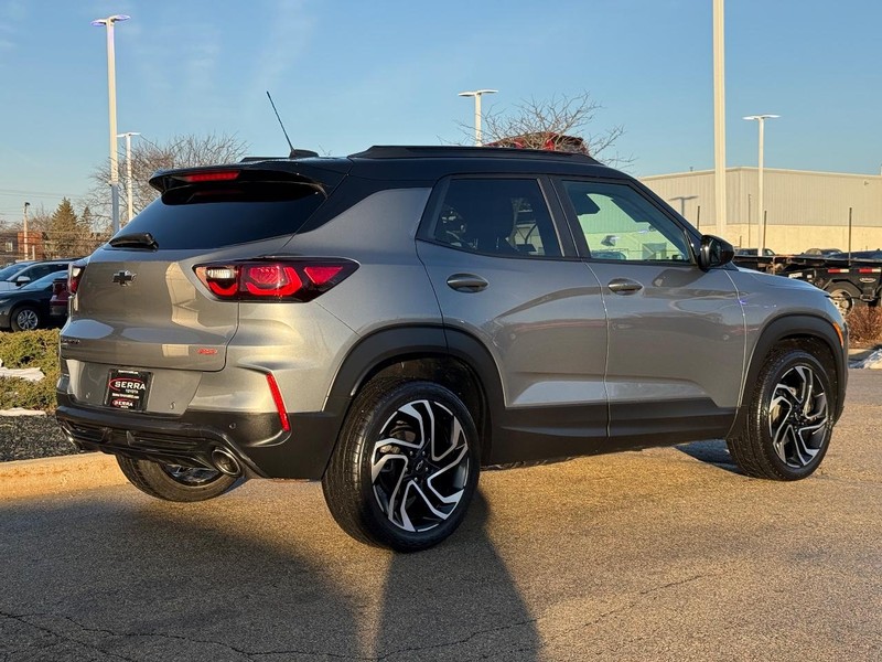 Chevrolet TrailBlazer Vehicle Full-screen Gallery Image 03