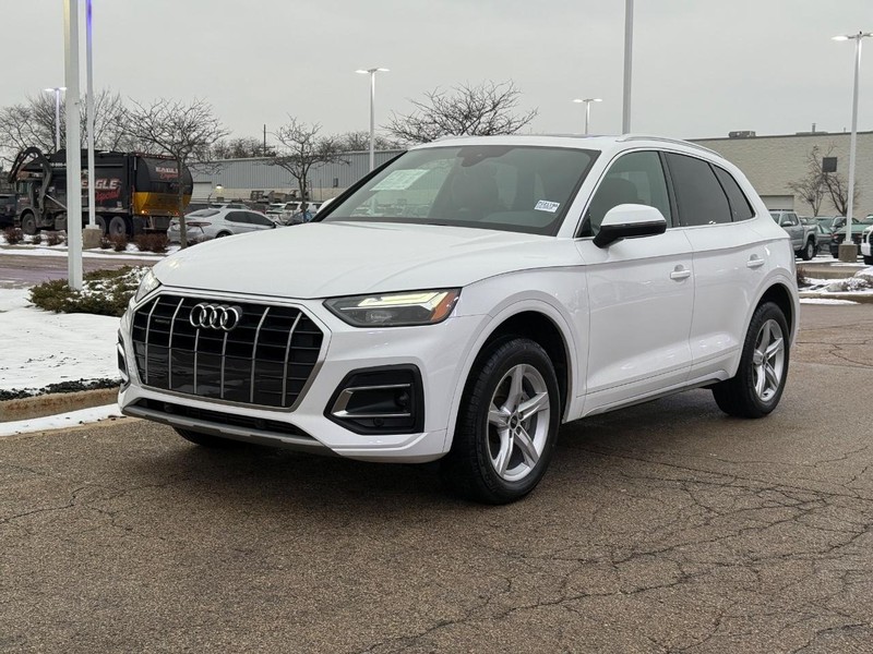 Audi Q5 Vehicle Full-screen Gallery Image 07