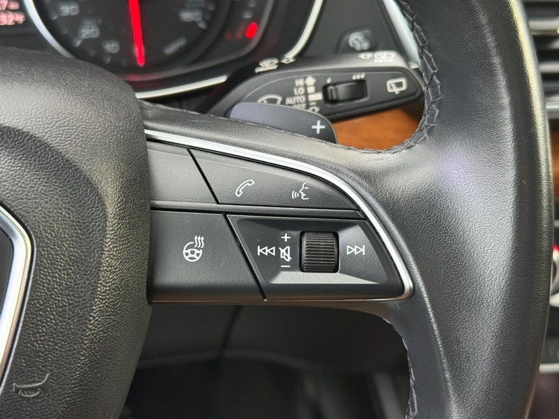 Audi Q5 Vehicle Full-screen Gallery Image 21