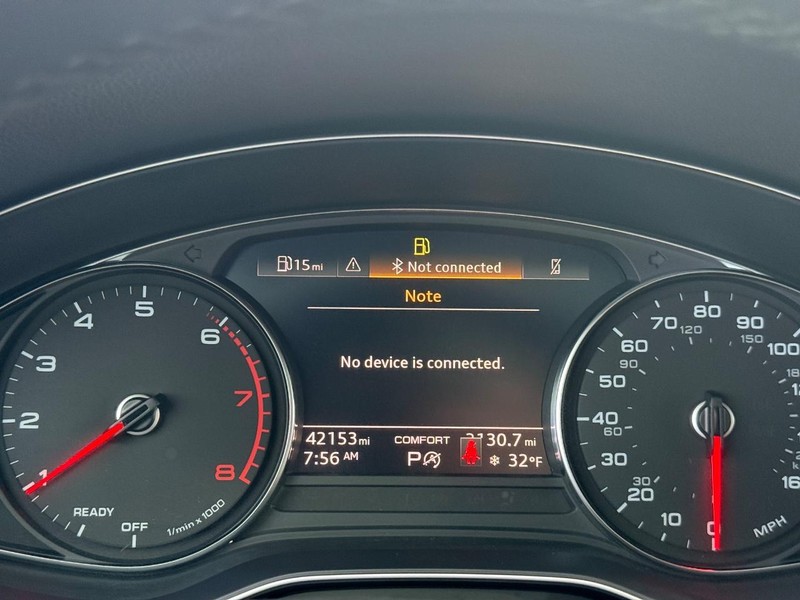 Audi Q5 Vehicle Full-screen Gallery Image 22