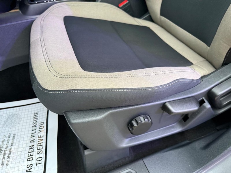 Ford Bronco Vehicle Full-screen Gallery Image 17