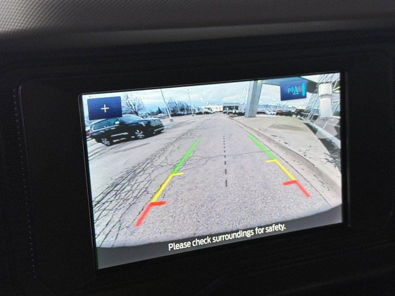 Ford Bronco Vehicle Full-screen Gallery Image 24