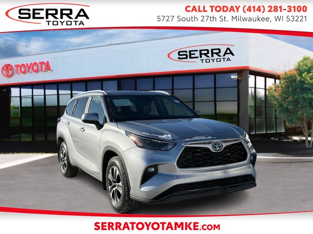 Milwaukee WI 2023 Toyota Highlander more details - toyota highlander