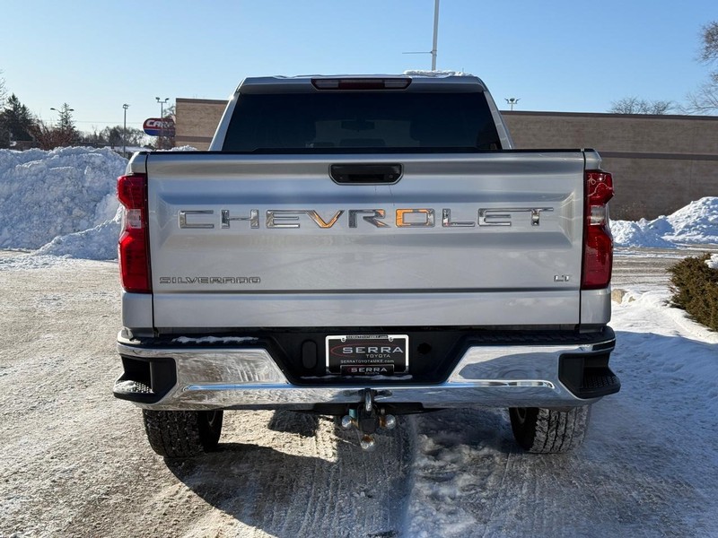 Chevrolet Silverado 1500 Vehicle Full-screen Gallery Image 04