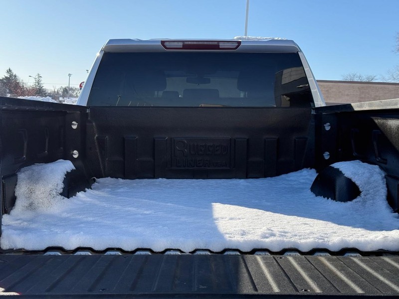 Chevrolet Silverado 1500 Vehicle Full-screen Gallery Image 09