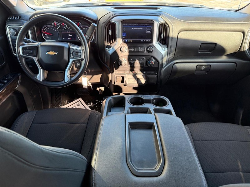 Chevrolet Silverado 1500 Vehicle Full-screen Gallery Image 13