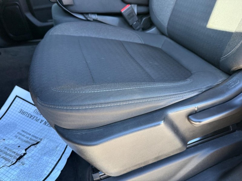 Chevrolet Silverado 1500 Vehicle Full-screen Gallery Image 17