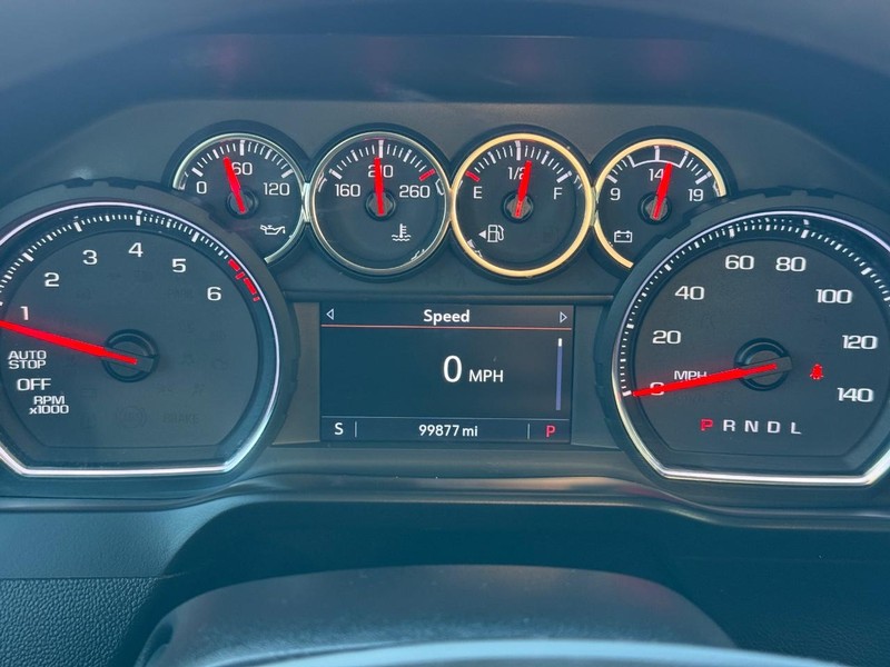 Chevrolet Silverado 1500 Vehicle Full-screen Gallery Image 22