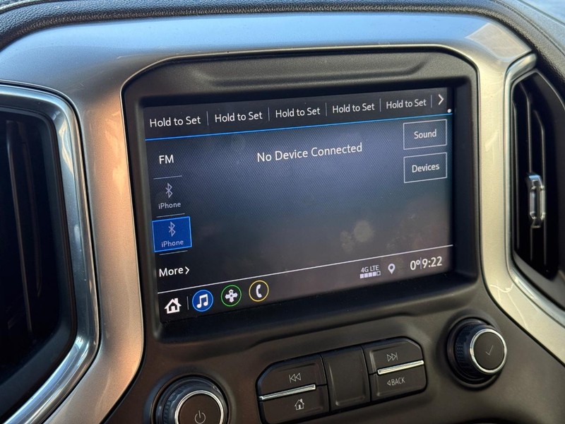 Chevrolet Silverado 1500 Vehicle Full-screen Gallery Image 23