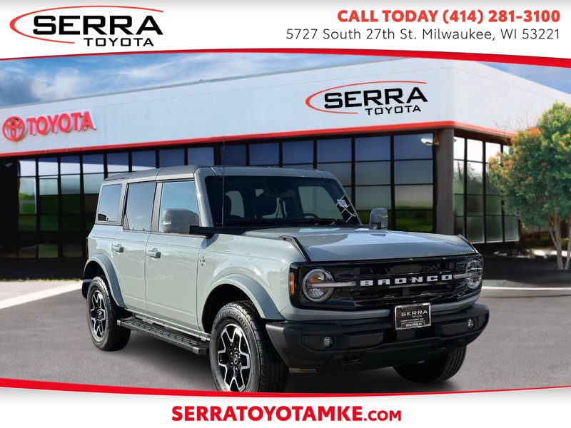 Ford Bronco Vehicle Full-screen Gallery Image 01