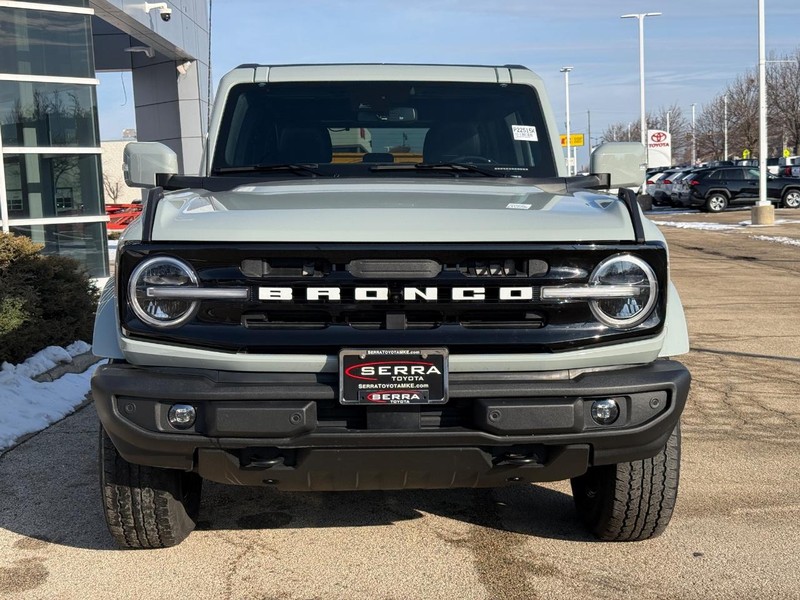 Ford Bronco Vehicle Full-screen Gallery Image 08