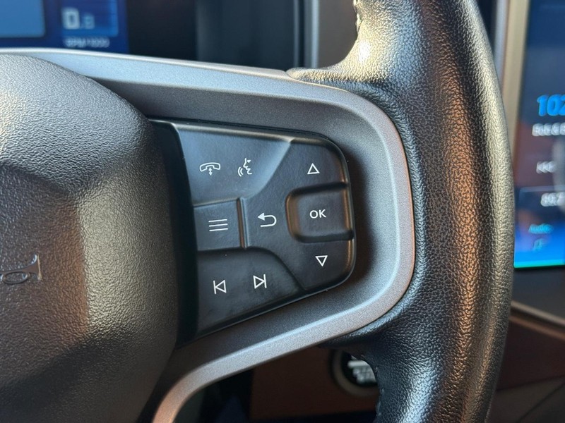 Ford Bronco Vehicle Full-screen Gallery Image 21