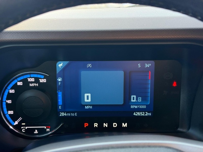 Ford Bronco Vehicle Full-screen Gallery Image 22