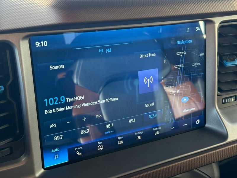 Ford Bronco Vehicle Full-screen Gallery Image 23