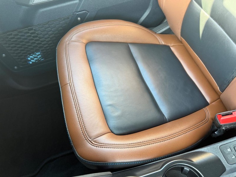 Ford Bronco Vehicle Full-screen Gallery Image 27