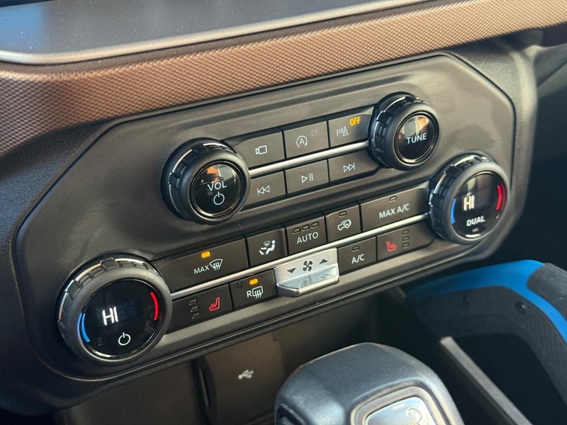 Ford Bronco Vehicle Full-screen Gallery Image 28