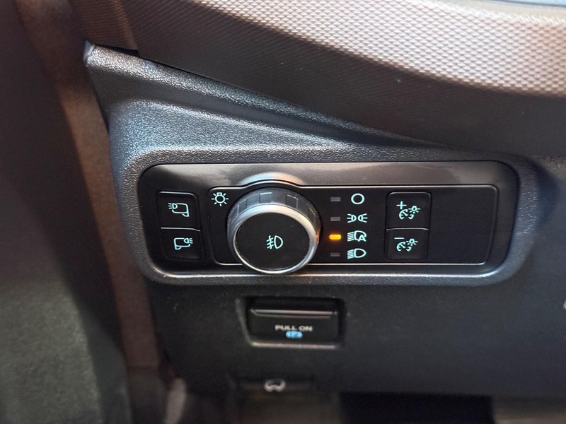 Ford Bronco Vehicle Full-screen Gallery Image 29