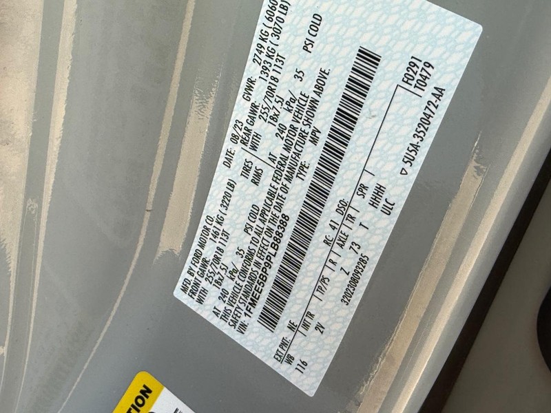 Ford Bronco Vehicle Full-screen Gallery Image 31