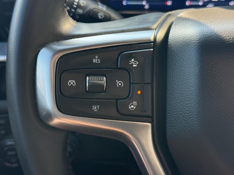 Chevrolet Silverado 1500 Vehicle Full-screen Gallery Image 20