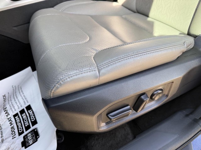 2024 Toyota Tundra Limited - Photo 18