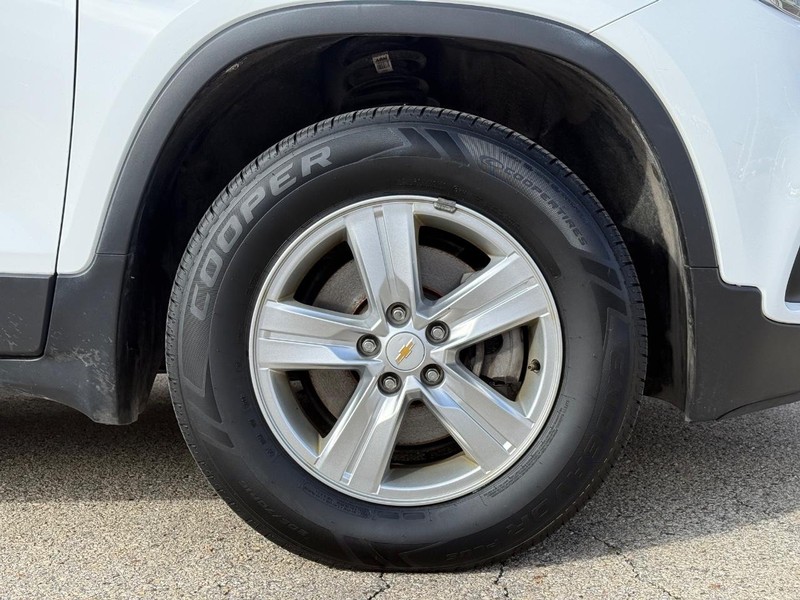 Chevrolet Trax Vehicle Full-screen Gallery Image 09