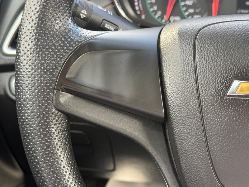 Chevrolet Trax Vehicle Full-screen Gallery Image 14