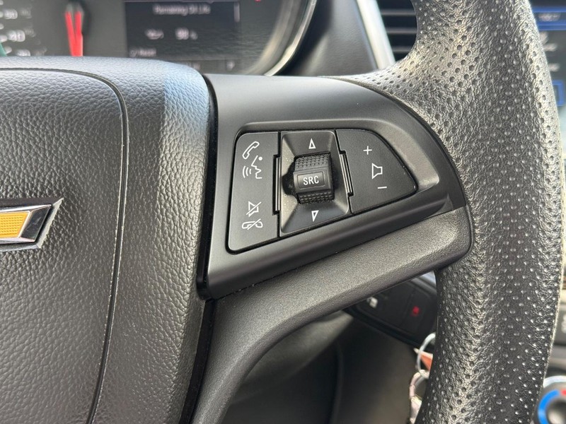 Chevrolet Trax Vehicle Full-screen Gallery Image 15