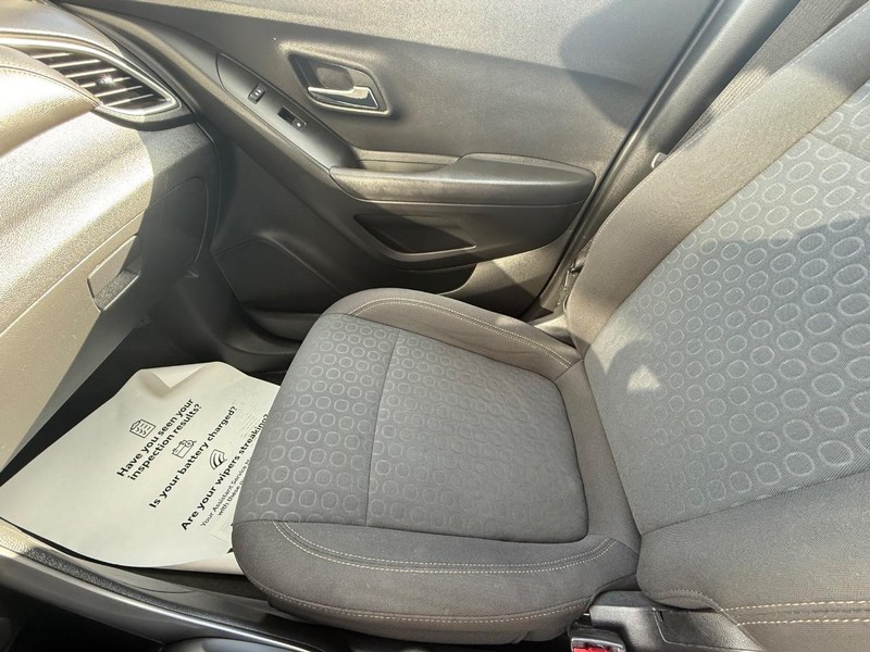 Chevrolet Trax Vehicle Full-screen Gallery Image 19