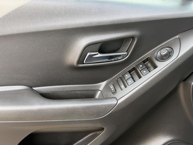 Chevrolet Trax Vehicle Full-screen Gallery Image 21