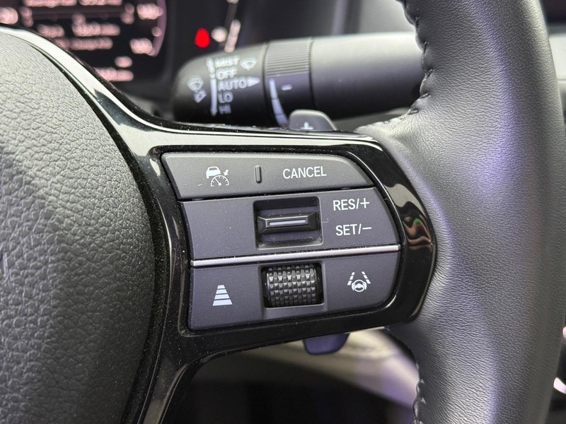 Honda Accord Hybrid Vehicle Full-screen Gallery Image 21