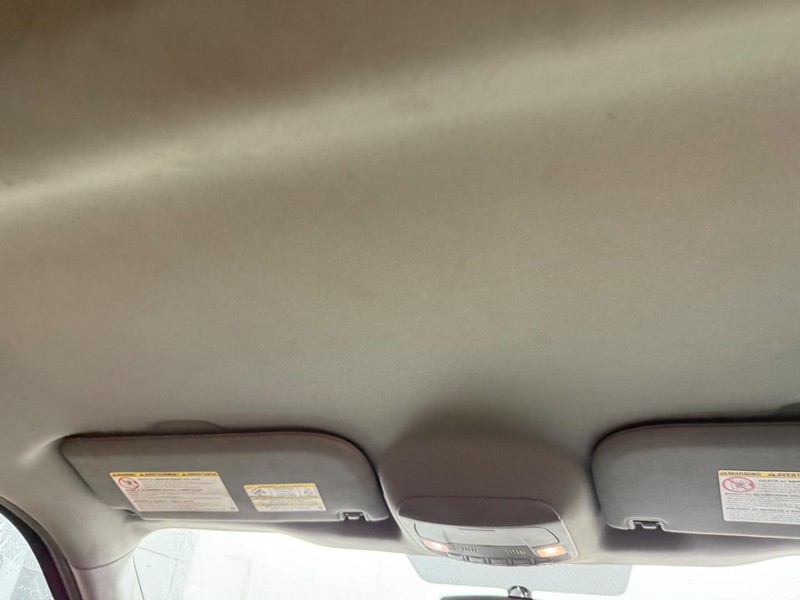 Ford Super Duty F-250 SRW Vehicle Full-screen Gallery Image 15