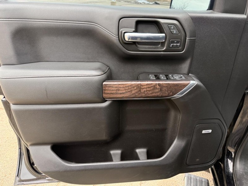 GMC Sierra 1500 Vehicle Full-screen Gallery Image 19