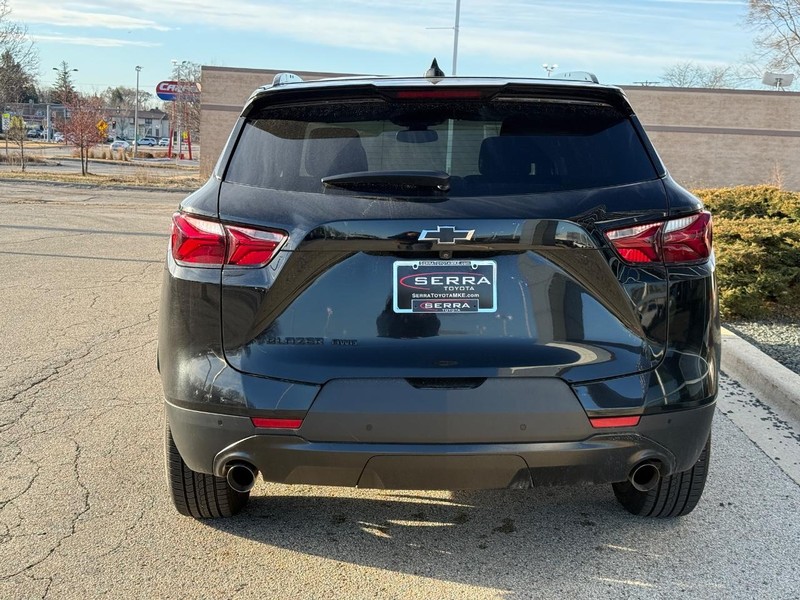 Chevrolet Blazer Vehicle Full-screen Gallery Image 04