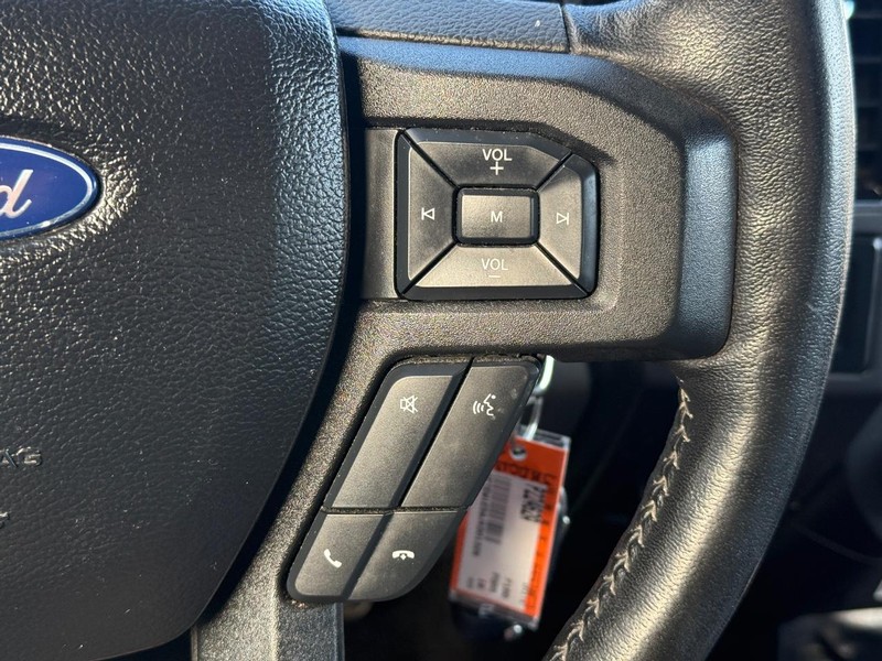 Ford F-150 Vehicle Full-screen Gallery Image 20