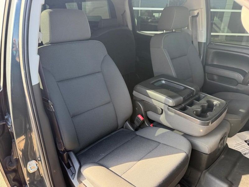 Chevrolet Silverado 1500 Vehicle Full-screen Gallery Image 11