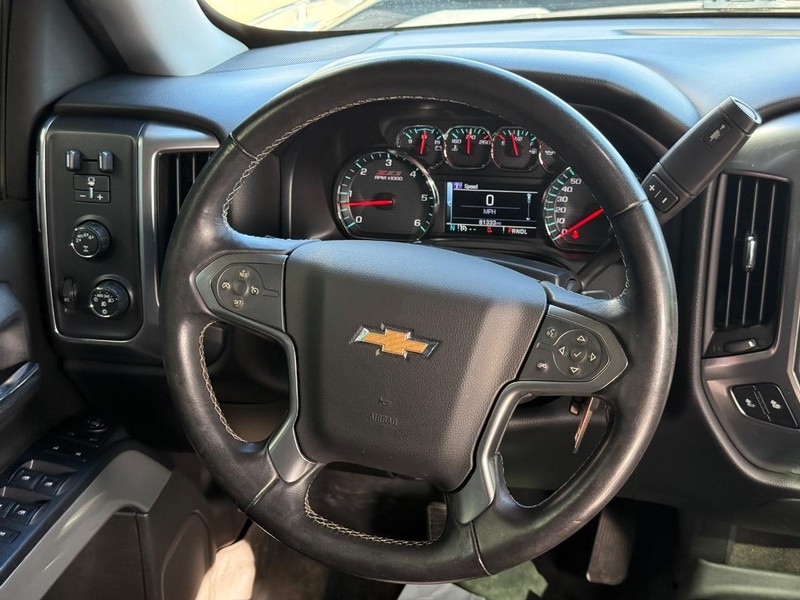 Chevrolet Silverado 1500 Vehicle Full-screen Gallery Image 14
