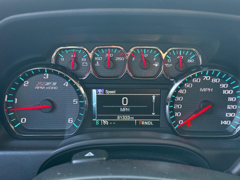 Chevrolet Silverado 1500 Vehicle Full-screen Gallery Image 22