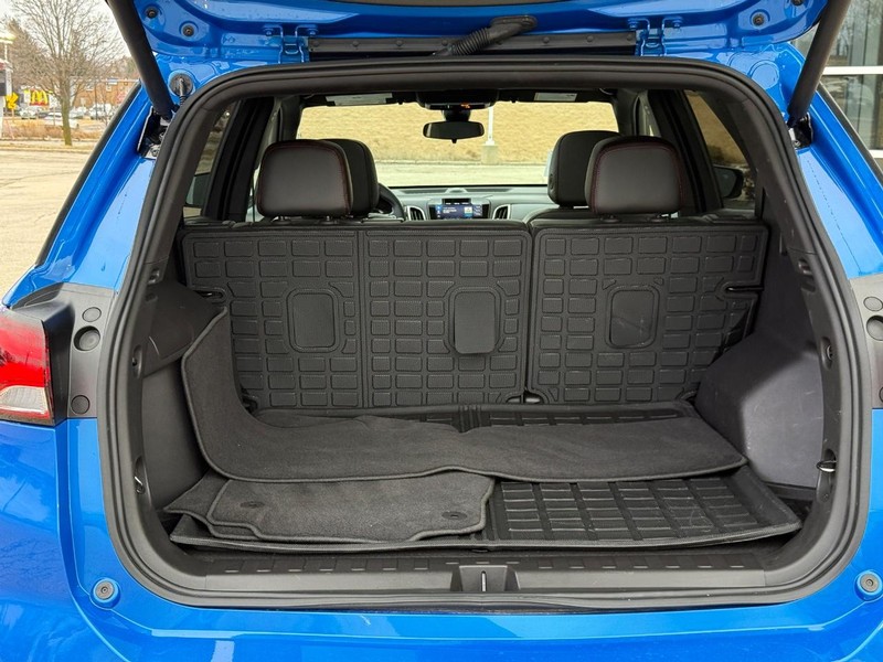 Chevrolet Equinox Vehicle Full-screen Gallery Image 09