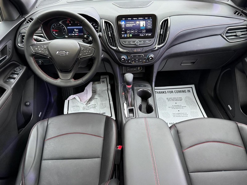 Chevrolet Equinox Vehicle Full-screen Gallery Image 13