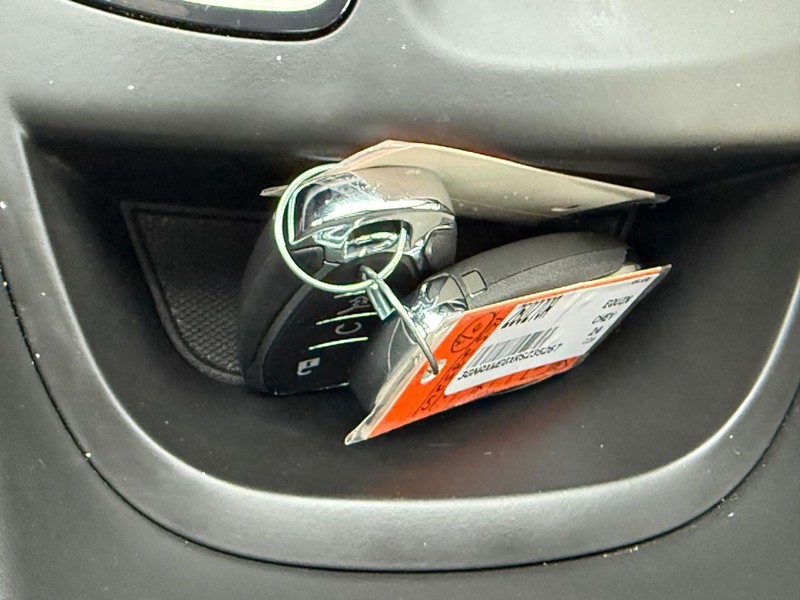 Chevrolet Equinox Vehicle Full-screen Gallery Image 30