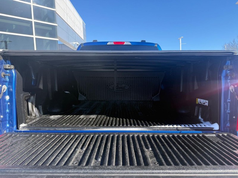 Ford F-150 Vehicle Full-screen Gallery Image 05