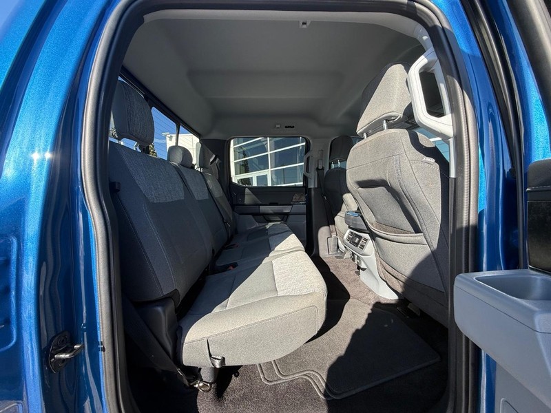 Ford F-150 Vehicle Full-screen Gallery Image 10