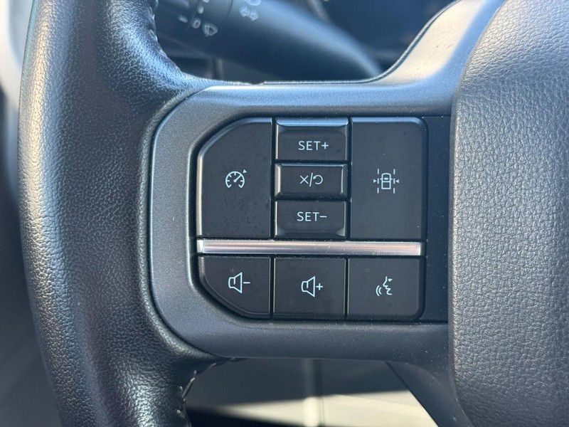 Ford F-150 Vehicle Full-screen Gallery Image 13
