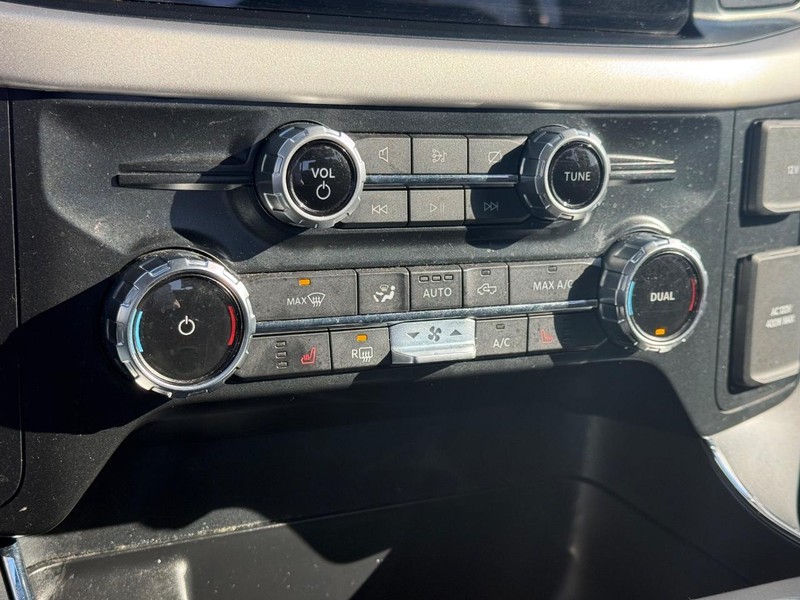 Ford F-150 Vehicle Full-screen Gallery Image 18