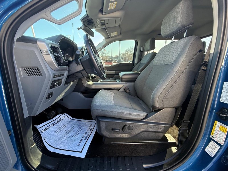 Ford F-150 Vehicle Full-screen Gallery Image 23