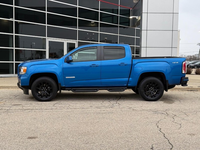 GMC Canyon Vehicle Full-screen Gallery Image 06